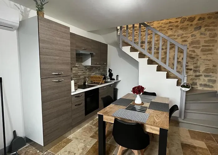 Maison De Village Renovee