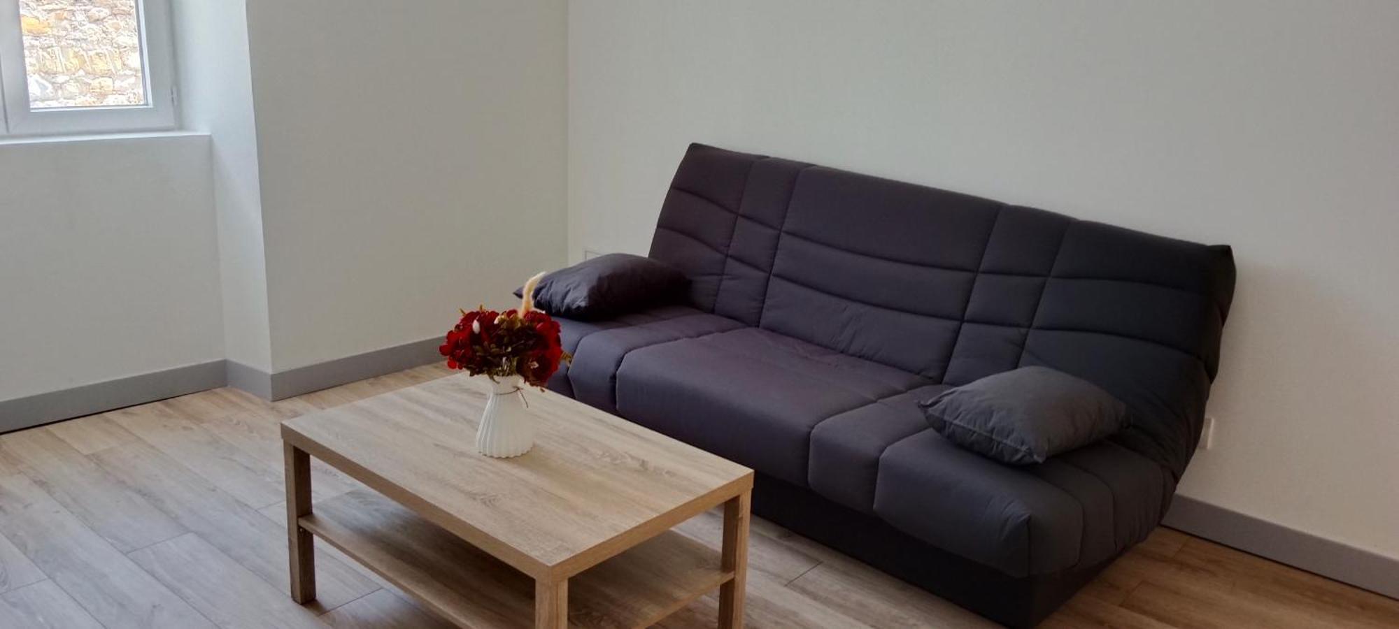 Holiday home Maison De Village Renovee Ledignan