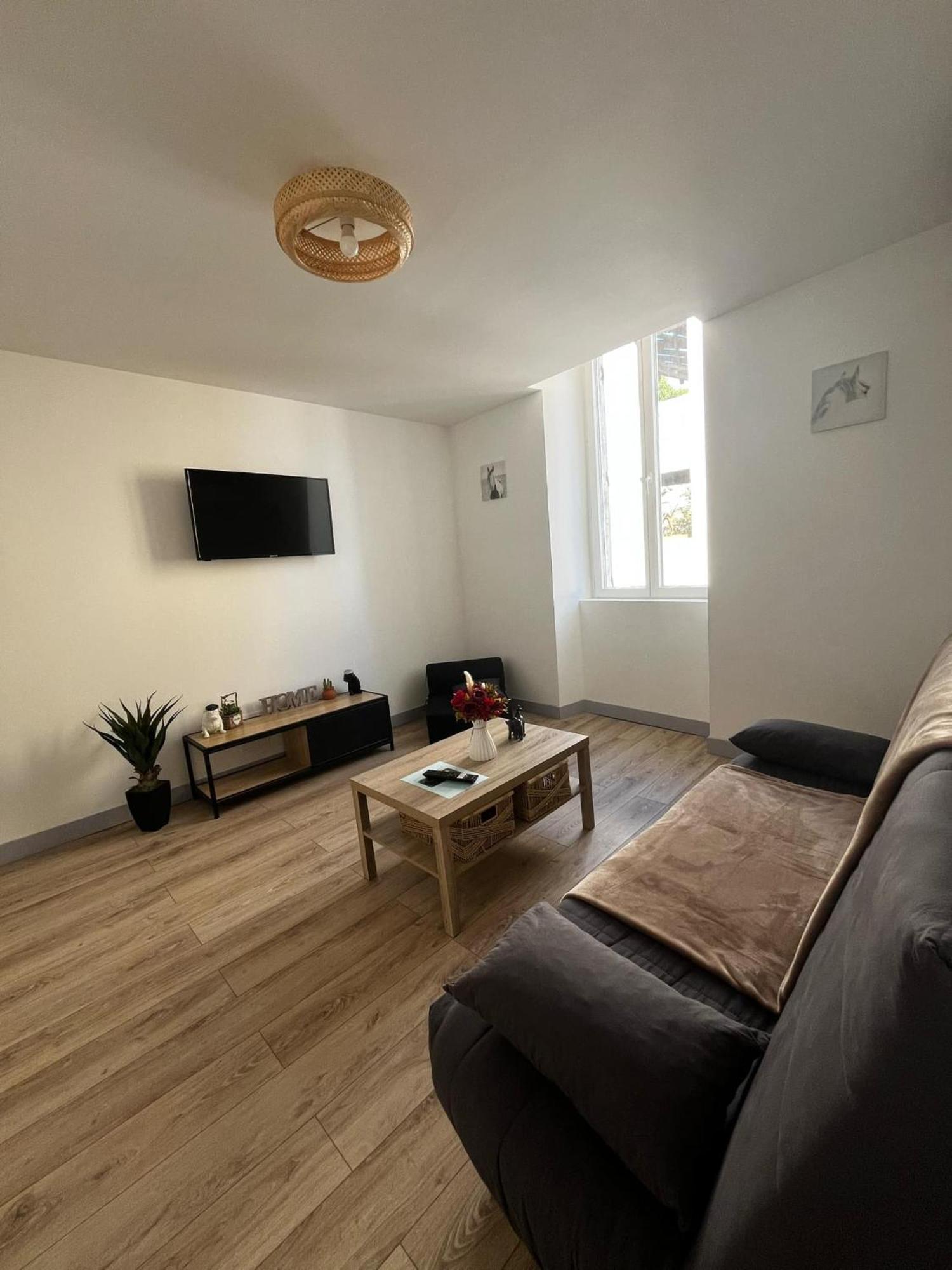 Holiday home Maison De Village Renovee Ledignan